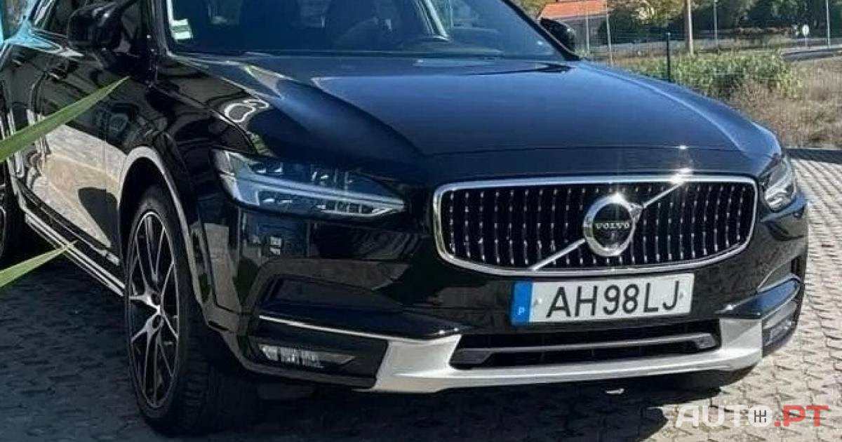 Volvo V90 Cross Country 2.0 D4 Pro AWD Geartronic - 2018 - 165 000 Kms